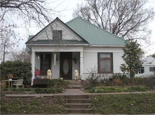 517 N Blanco St, Lockhart, TX 78644