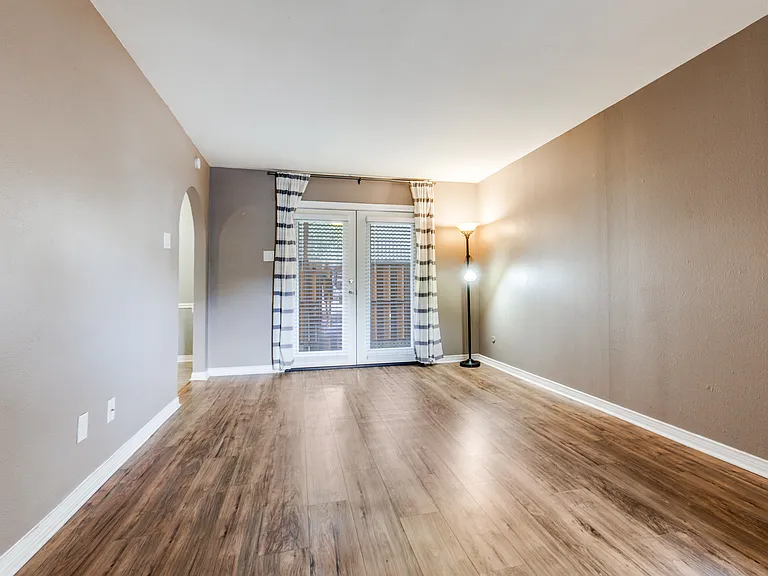 15926 Stillwood St #1071 — Photo 4