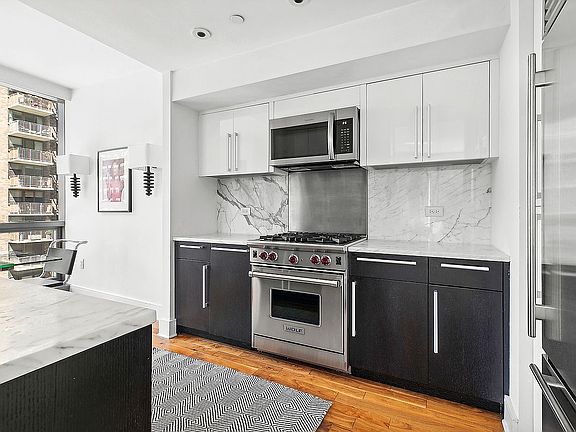 4th image of 300 E 79th St APT 5B