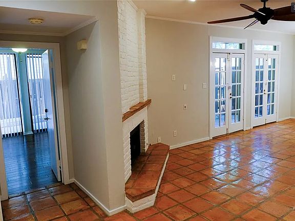 3rd image of 606 W Lynn St APT 26