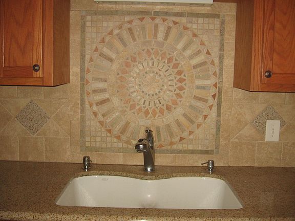 granite and back splash close up