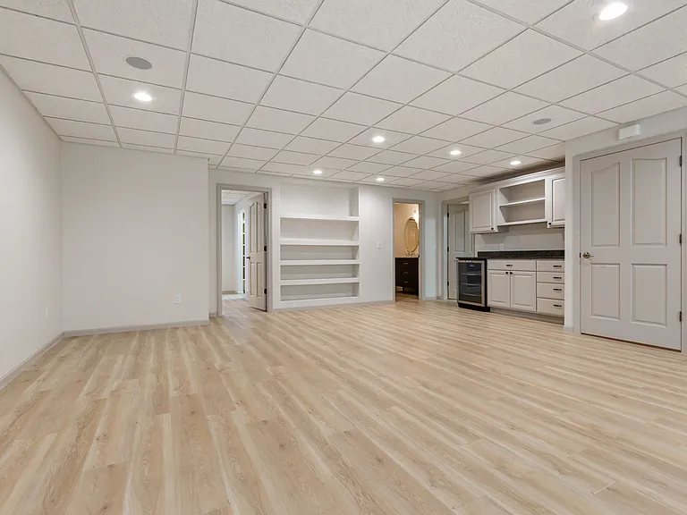 6 Lilac Ln — Photo 24