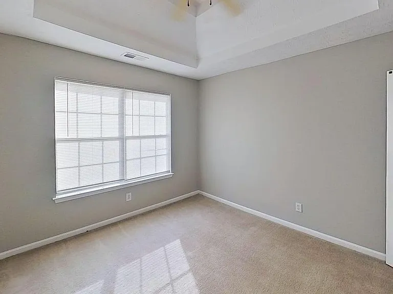 1219 Partridge Ln — Photo 12