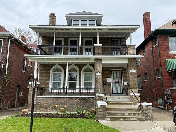 2nd image of 3273 Cortland St