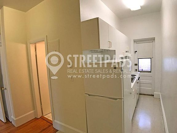 5th image of 1539.5 Beacon St #1539B-25