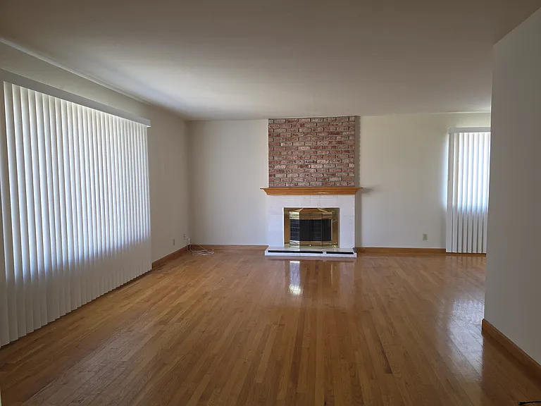657 Alberta Ave #657 — Photo 3
