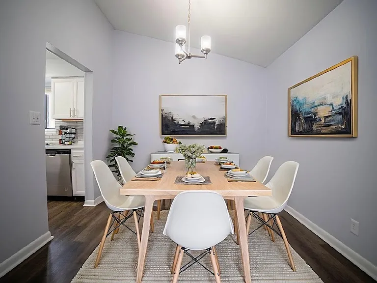 Aura Apartments — Photo 11