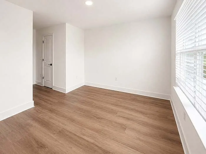 165 Thibault Trce — Photo 26