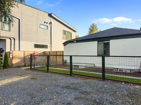 11550 28th Ave NE, Seattle, WA