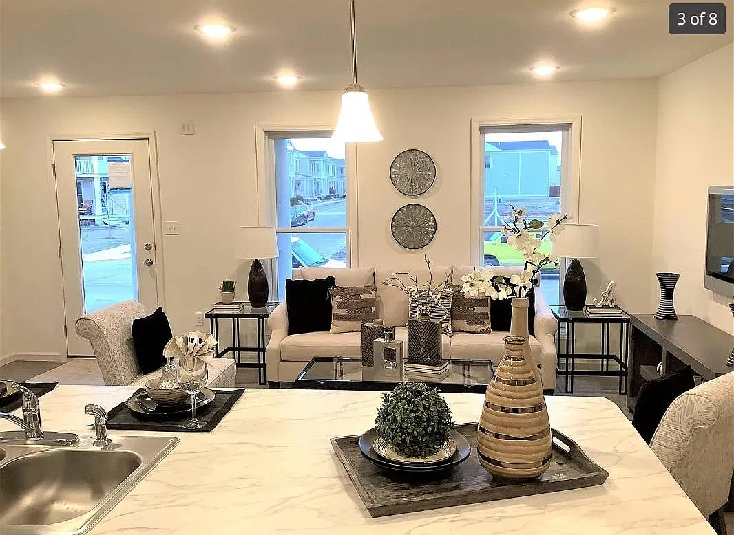 3 bed, 2.5 bath, 1440 sqft, $2,800 — Photo 3