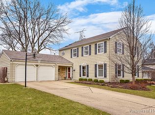 2S642 Ashley Dr, Glen Ellyn, IL 60137