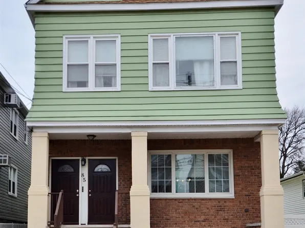 85 W 4th St, Bayonne, NJ 07002