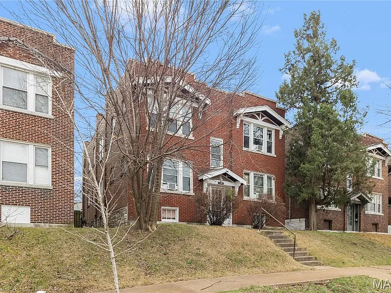 4234 Dewey Ave #2N — Photo 2