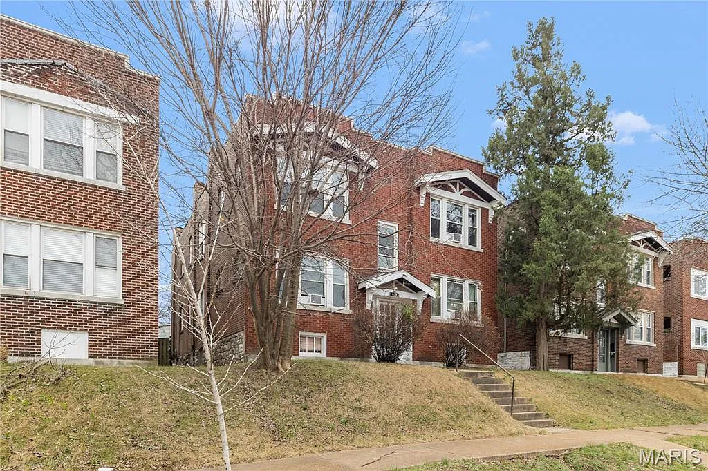 Building Photo - 4234 Dewey Ave #2N