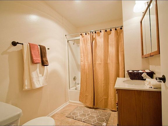 4th image of 7027 Lanewood Ave APT 603