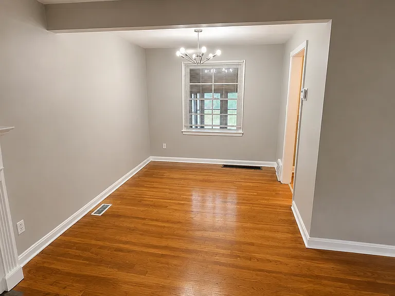 5635 South Blvd — Photo 2
