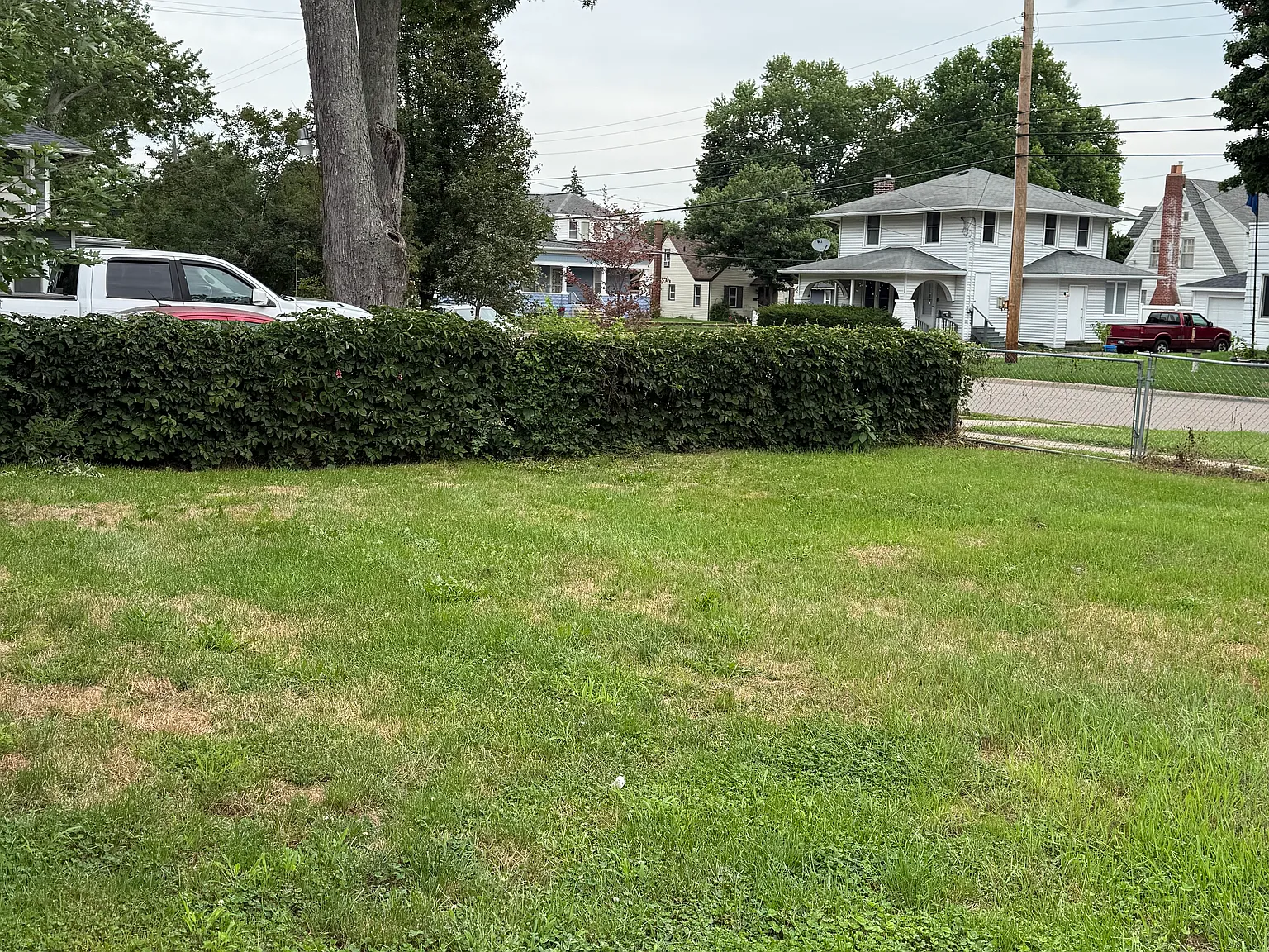 3 bed, 2500 sqft, $1,700 — Photo 4