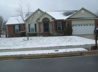 122 Sidney Ln, Jacksonville, NC 28540