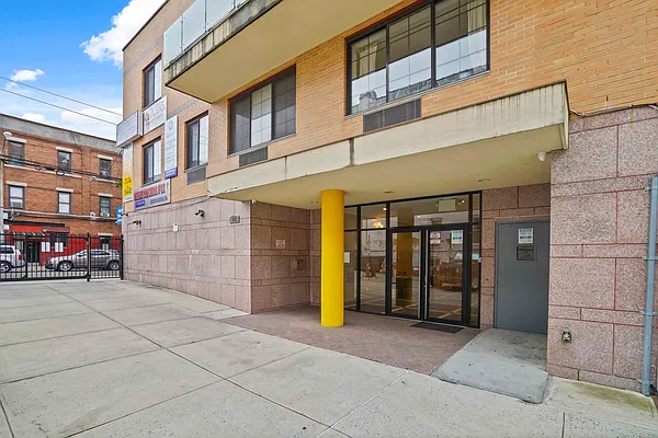 Rented by Crifasi Real Estate | media 16