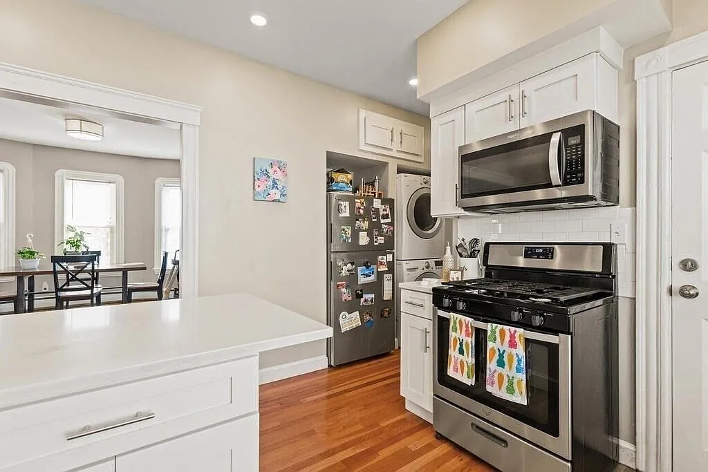 1 bed, 1000 sqft, $2,950 — Photo 3