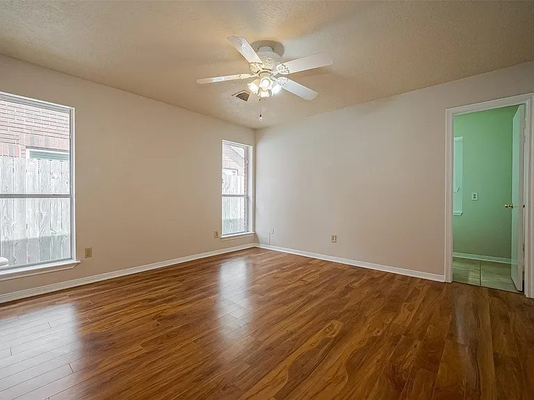 3007 Cloverdale Dr — Photo 13