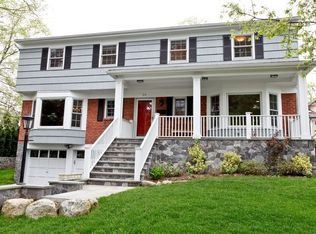 20 Dimitri Pl, Larchmont, NY 10538