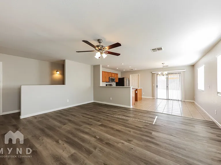 16812 W Marshall Ln — Photo 6