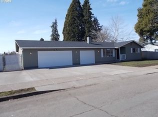 320 S 44th St, Springfield, OR 97478