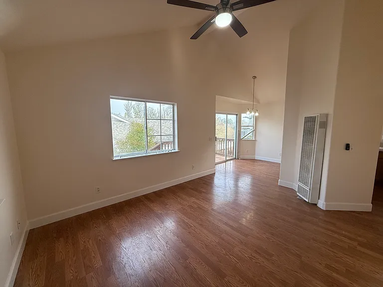 235 Katie Ln — Photo 3