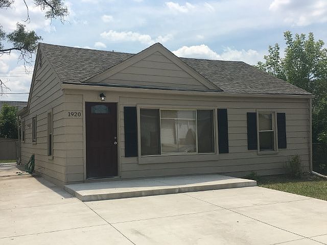 1st image of 1920 Larchwood Dr