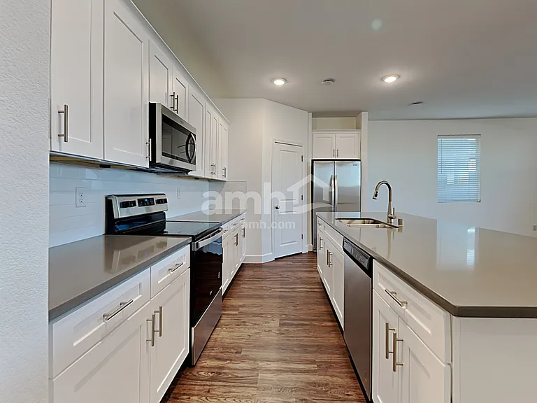 10074 Cathedral Spires Ave — Photo 3