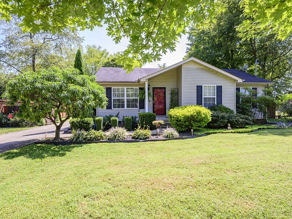1st image of 313 Eton Rd