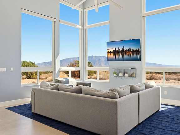 3rd image of 5225 Chopin Rd NE