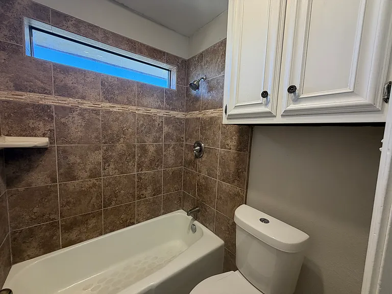 3401 Essex Ave — Photo 16
