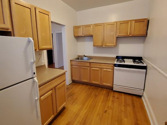 5th image of 6826 N Wayne Ave APT 2B