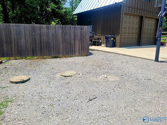 5th image of 1619 Peck Hollow Rd