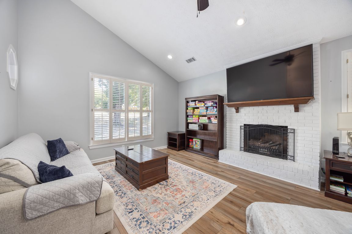 next background image