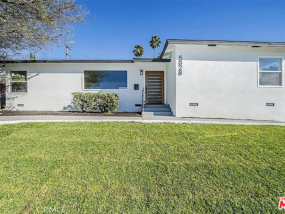 5928 S La Brea Ave