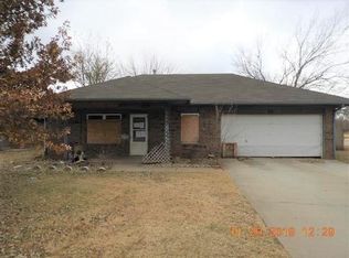 302 Elmwood Ter, Anadarko, OK 73005