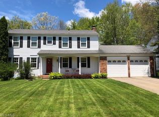 34381 S Side Park Dr, Solon, OH 44139