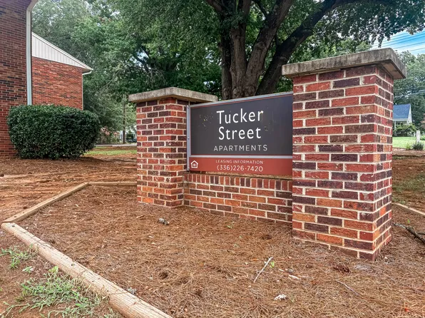 Tucker Street Apartments, 615 Center St #A3b11672c, Burlington, NC 27215