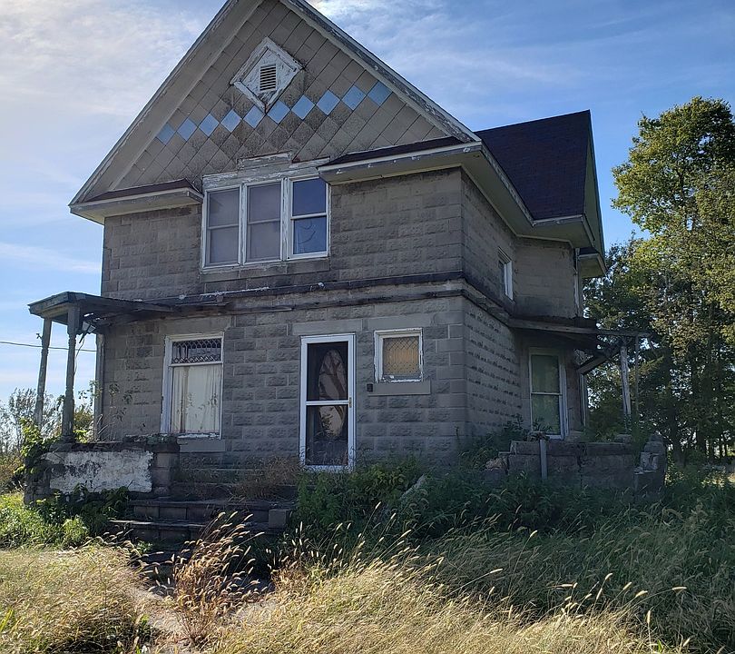 1st image of 19373 1200 East St
