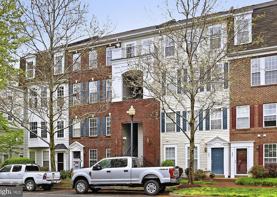 1st image of 271 Cameron Station Blvd #514