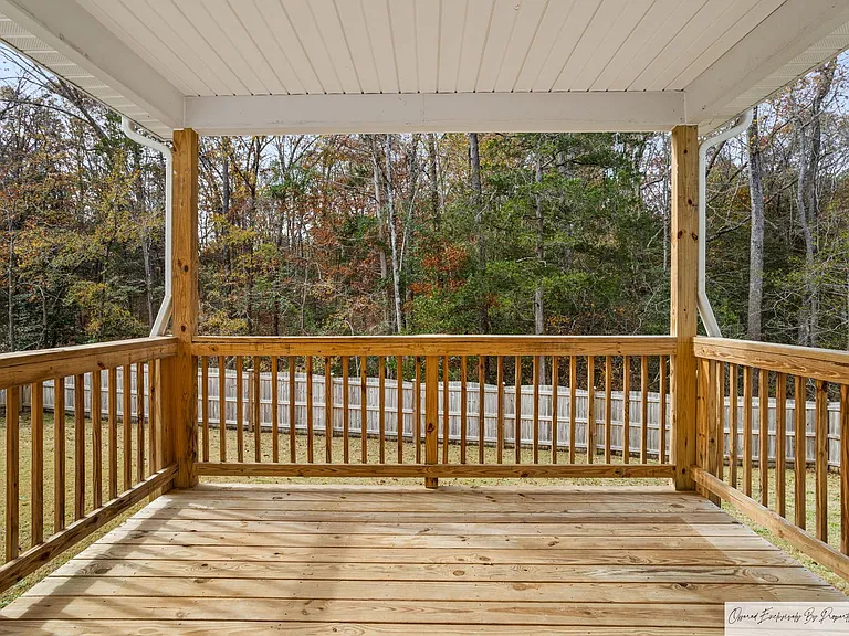 568 Stone Hollow Dr — Photo 34