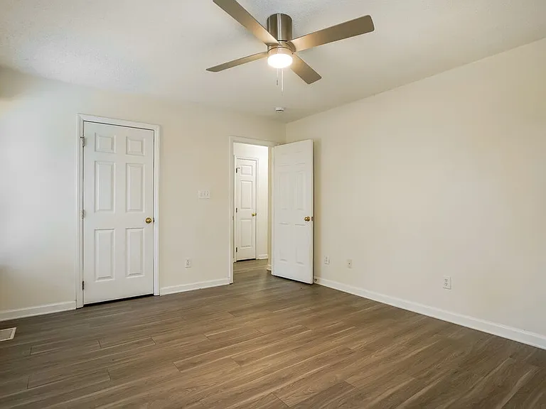 6728 Oviedo Dr — Photo 10