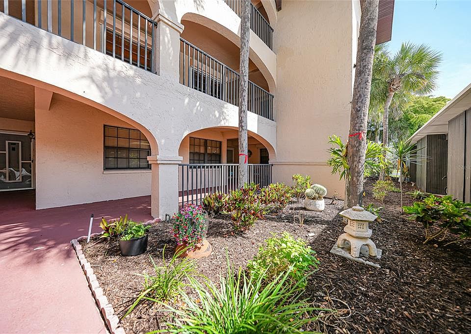 1st image of 23465 Harborview Rd APT 616