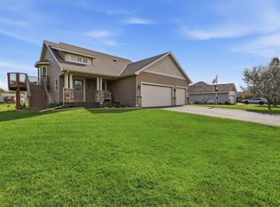 12720 314th St, Lindstrom, MN 55045