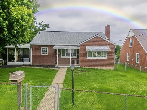 2987 Sycamore St, New Kensington, PA 15068