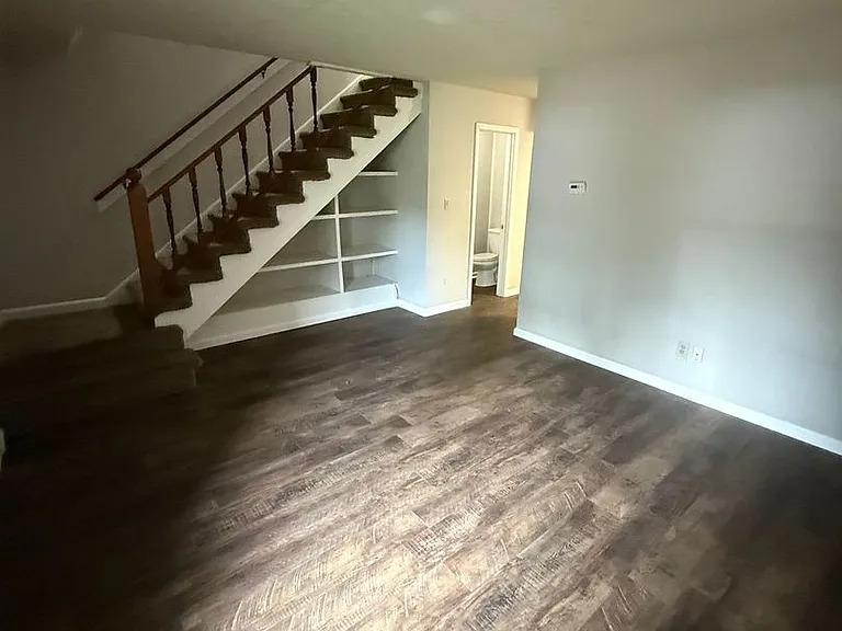 325 Leafmore Rd SW — Photo 7