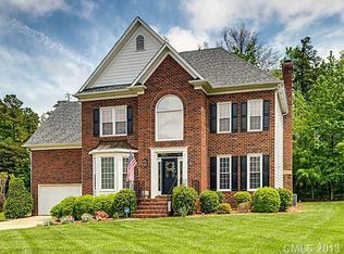 9657 Chaumont Ln, Charlotte, NC 28277